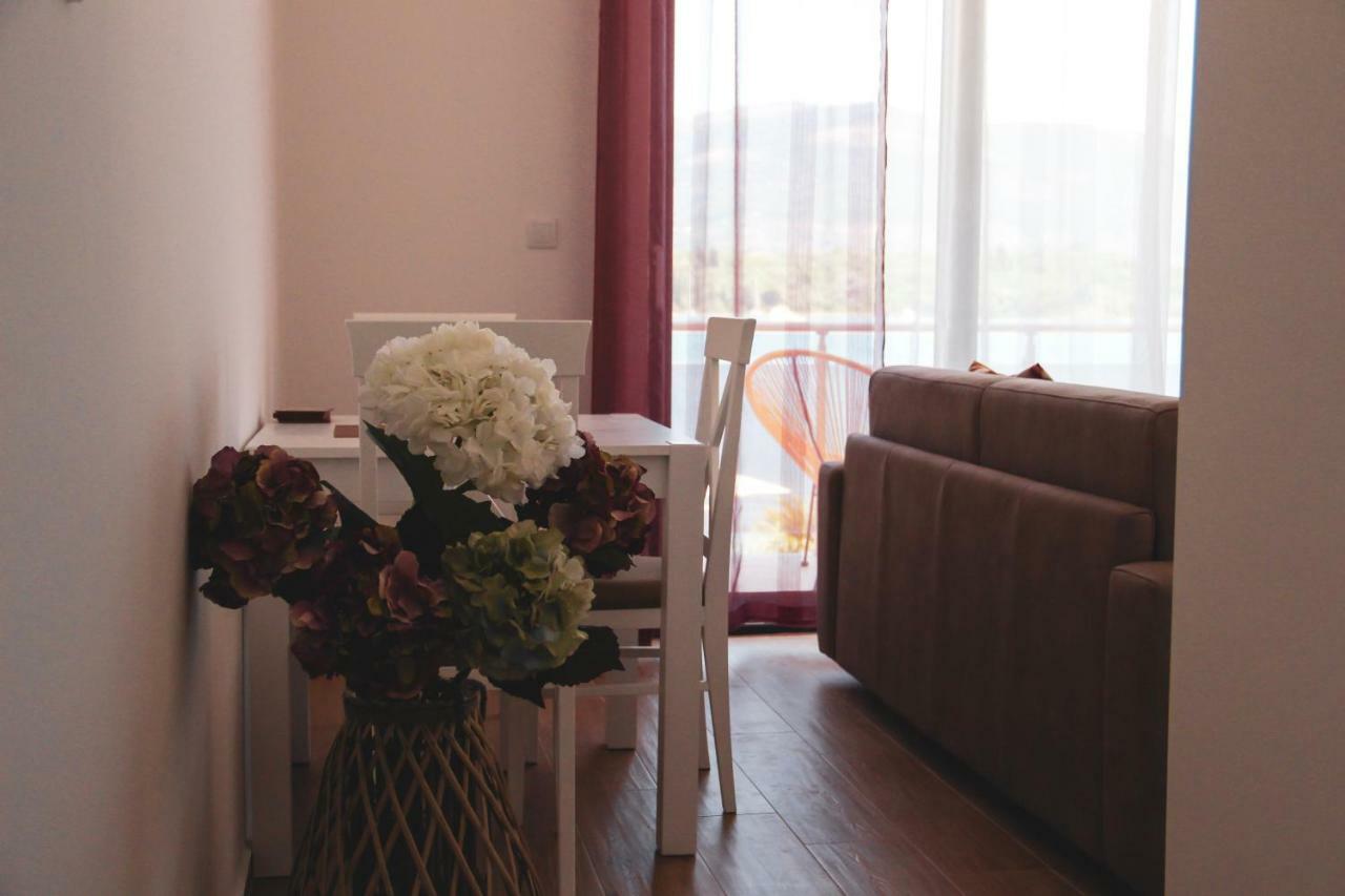 Apartments Tramonto Тиват Екстер'єр фото