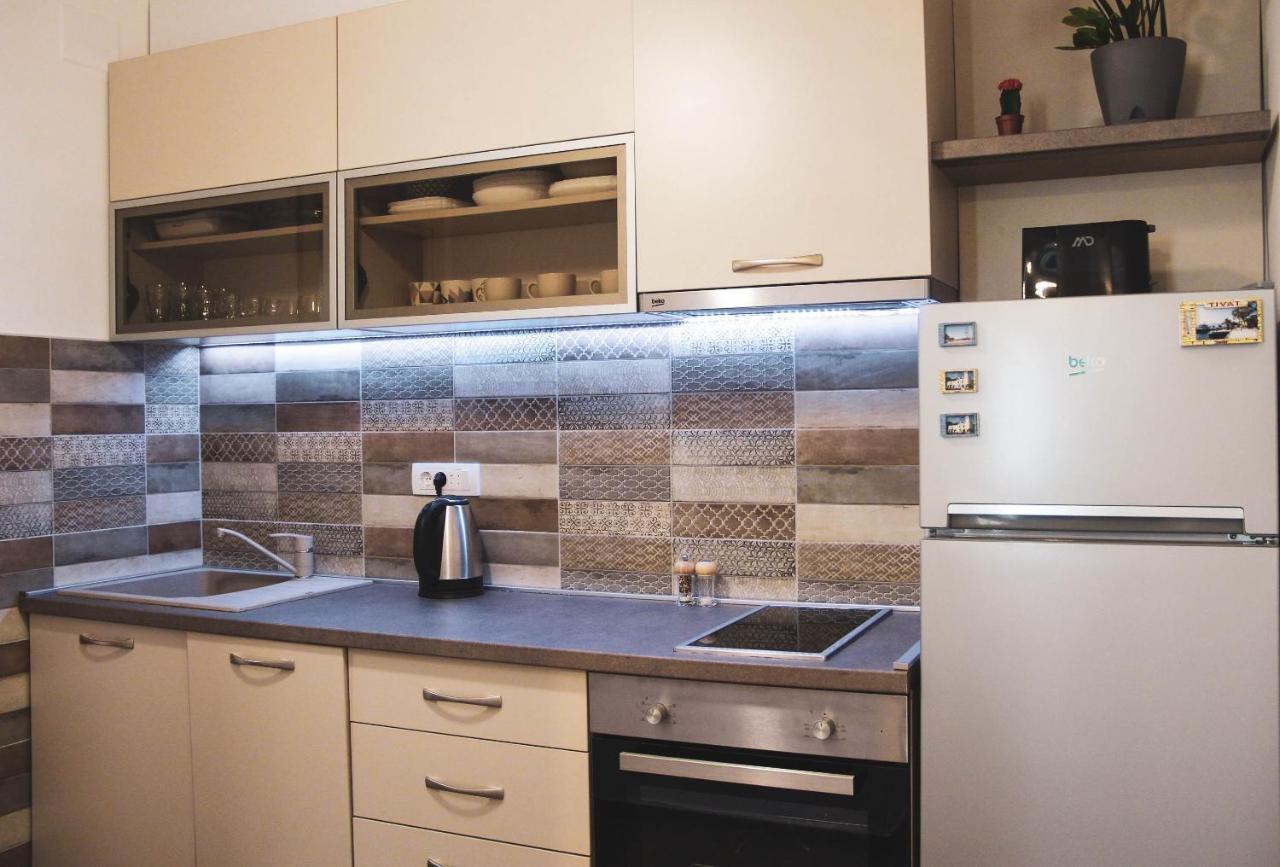 Apartments Tramonto Тиват Екстер'єр фото