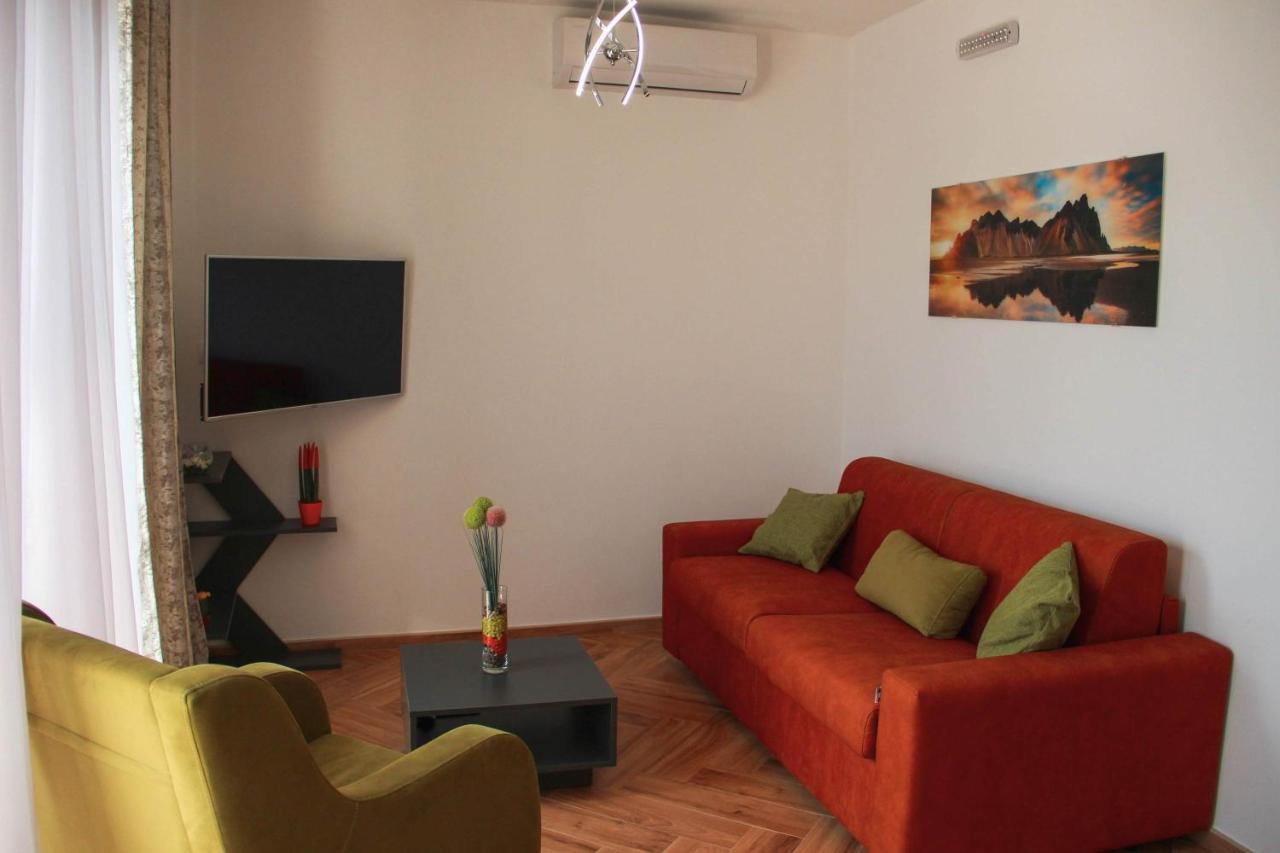 Apartments Tramonto Тиват Екстер'єр фото