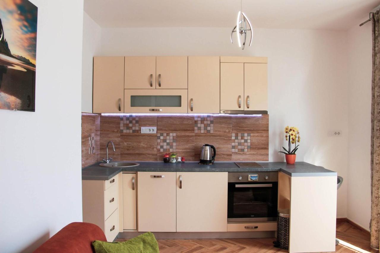 Apartments Tramonto Тиват Екстер'єр фото